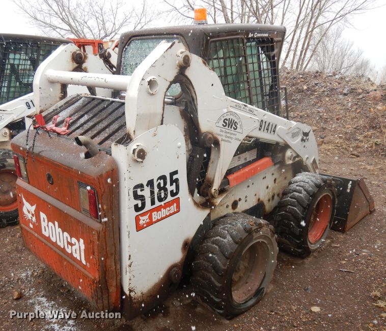 image for item IP9180 2008 Bobcat S185  skid steer loader