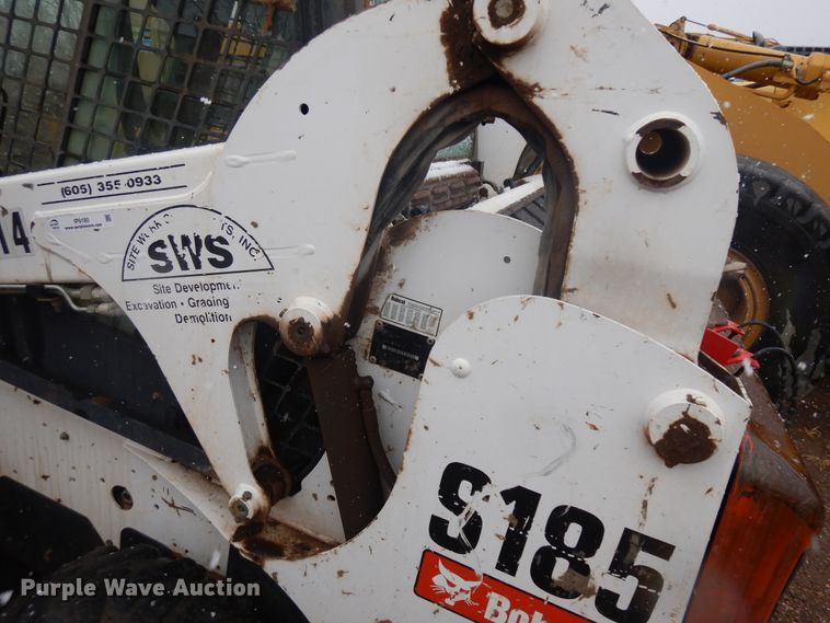 image for item IP9180 2008 Bobcat S185  skid steer loader