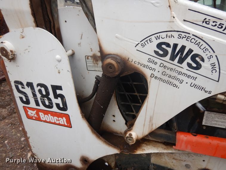 image for item IP9180 2008 Bobcat S185  skid steer loader
