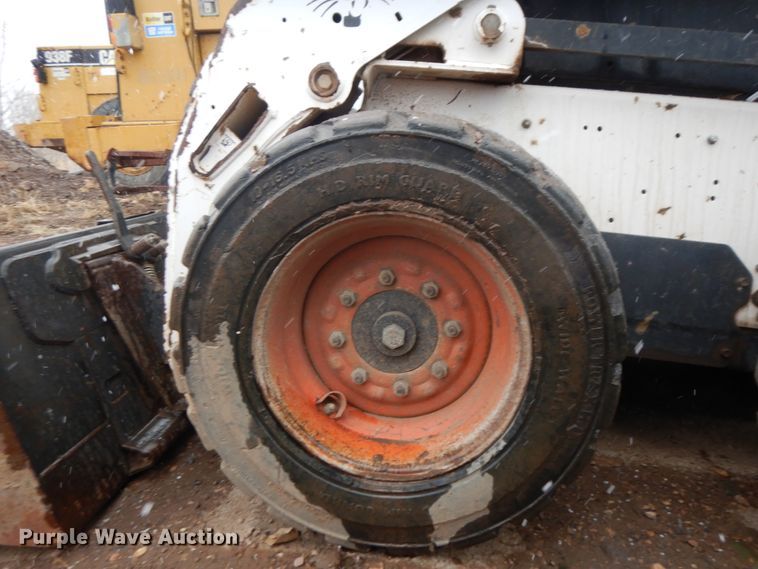 image for item IP9180 2008 Bobcat S185  skid steer loader