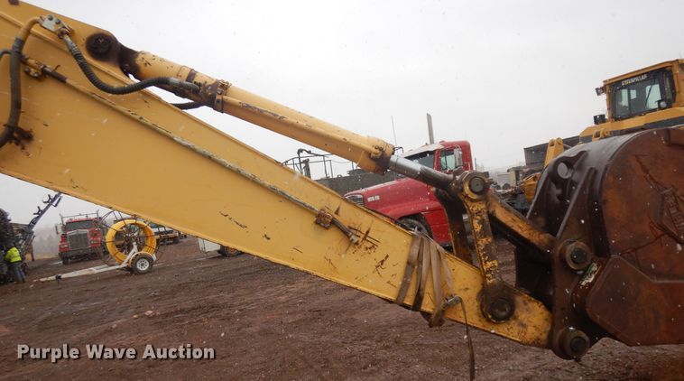 image for item IP9184 2001 Komatsu PC300LC-6LE  excavator