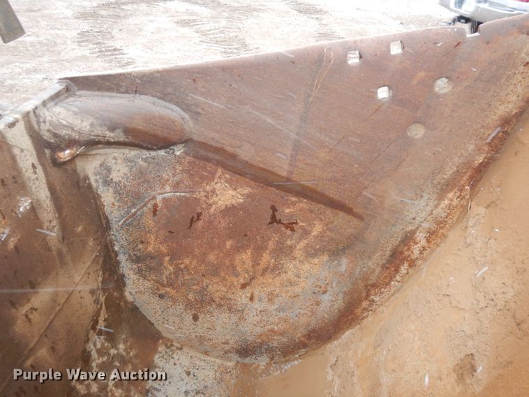 image for item IP9184 2001 Komatsu PC300LC-6LE  excavator