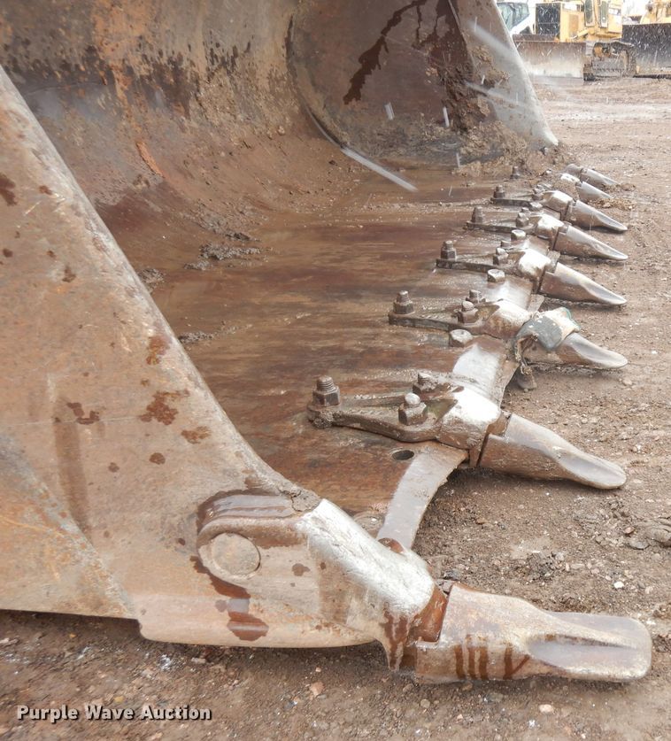 image for item IP9186 2002 Komatsu WA380-3MC  wheel loader