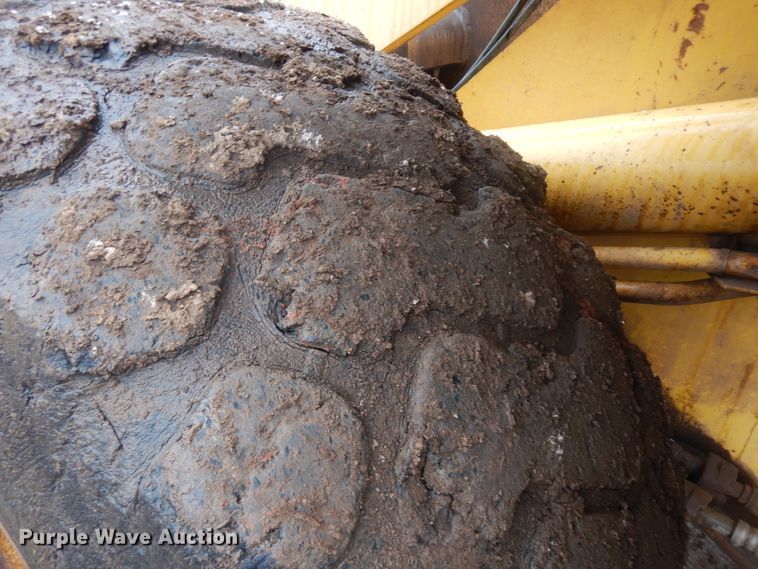 image for item IP9186 2002 Komatsu WA380-3MC  wheel loader