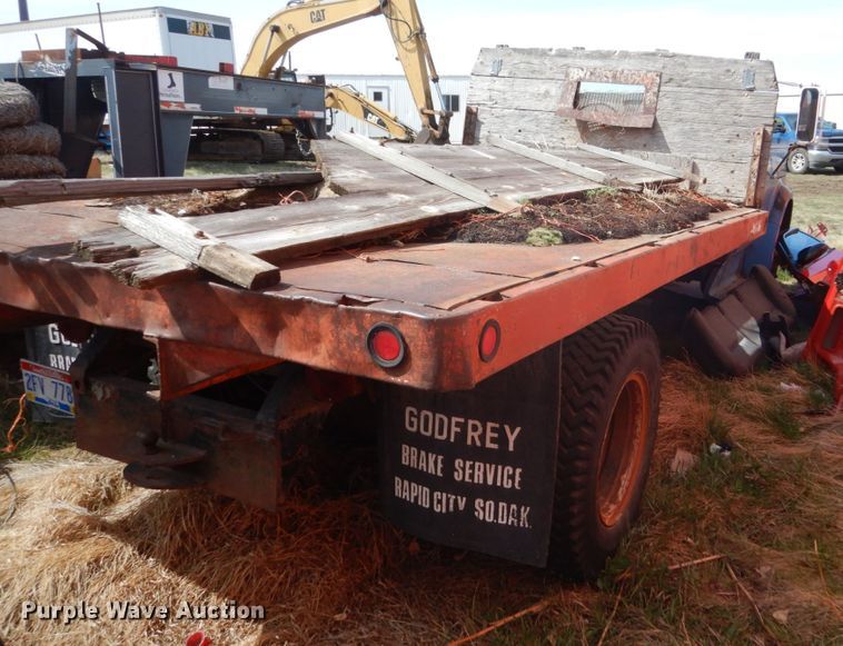 image for item IP9189 Chevrolet C50  flatbed truck