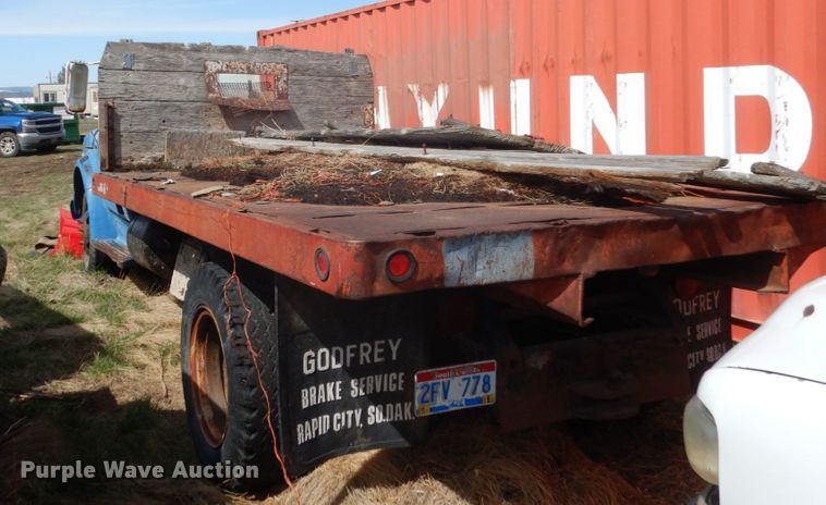 image for item IP9189 Chevrolet C50  flatbed truck