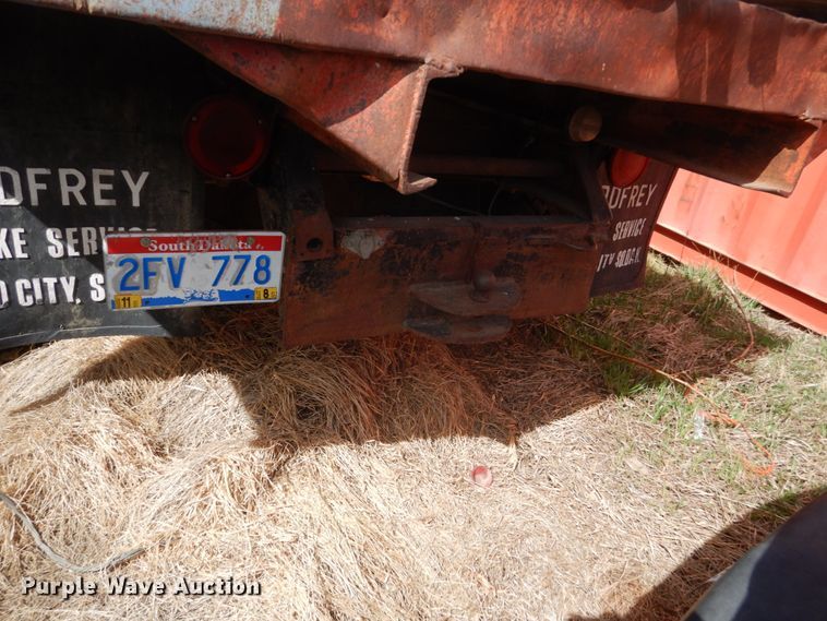 image for item IP9189 Chevrolet C50  flatbed truck