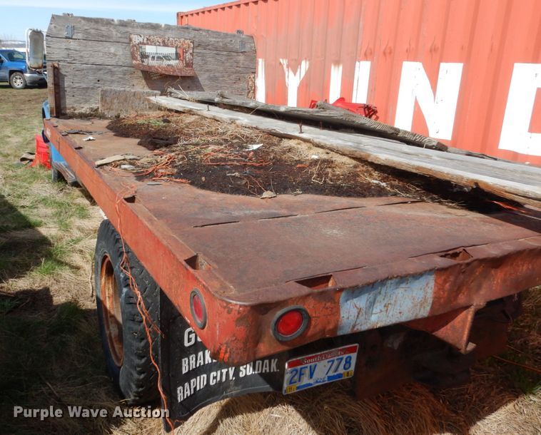 image for item IP9189 Chevrolet C50  flatbed truck