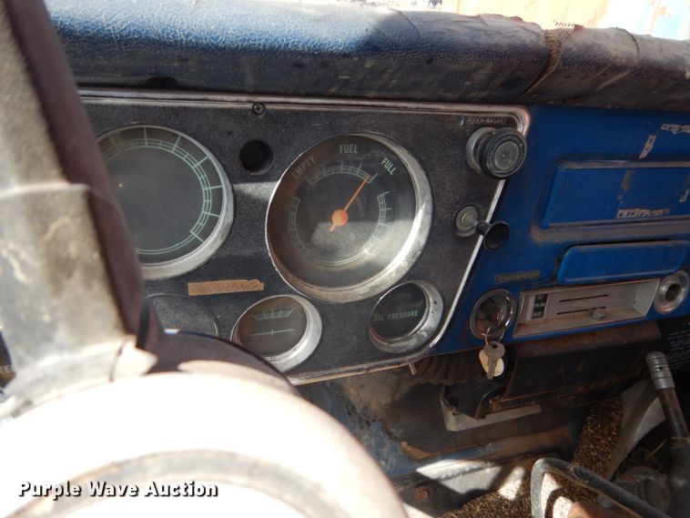 image for item IP9189 Chevrolet C50  flatbed truck