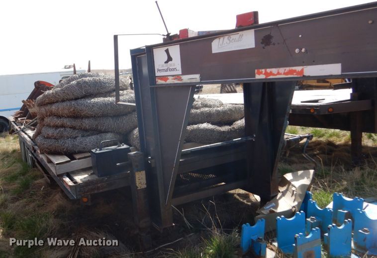 image for item IP9190 2000 Titan  equipment trailer