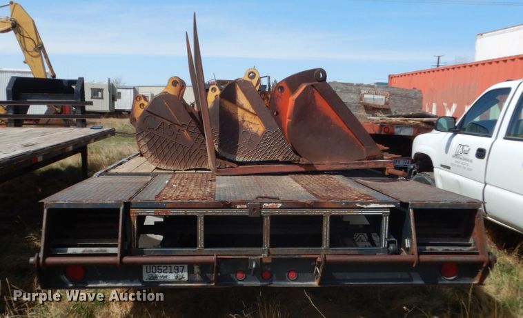 image for item IP9190 2000 Titan  equipment trailer