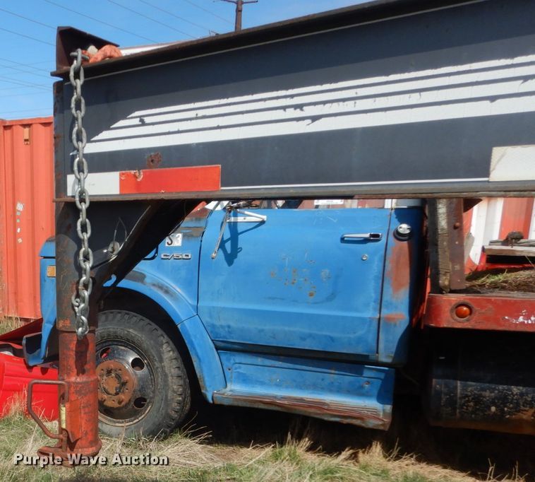 image for item IP9190 2000 Titan  equipment trailer