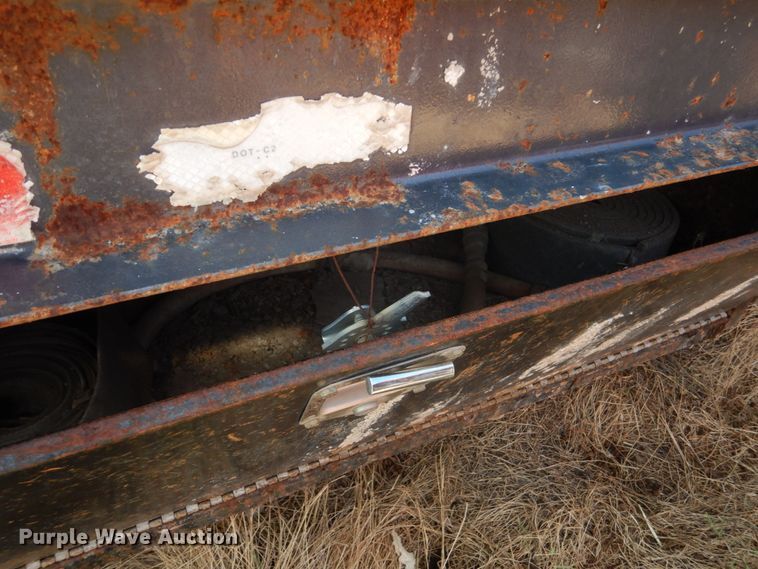 image for item IP9190 2000 Titan  equipment trailer