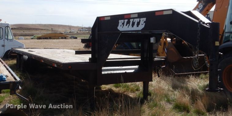 image for item IP9191 2007 Elite  equipment trailer