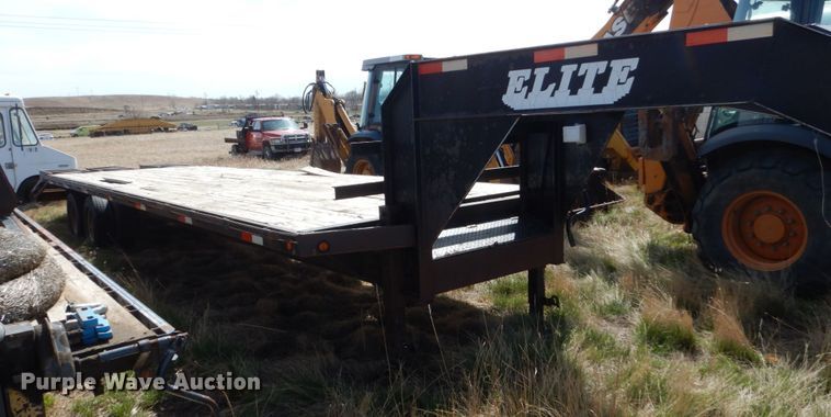 image for item IP9191 2007 Elite  equipment trailer