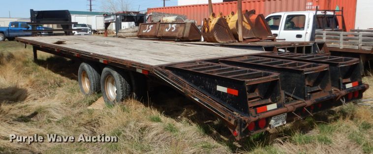 image for item IP9191 2007 Elite  equipment trailer