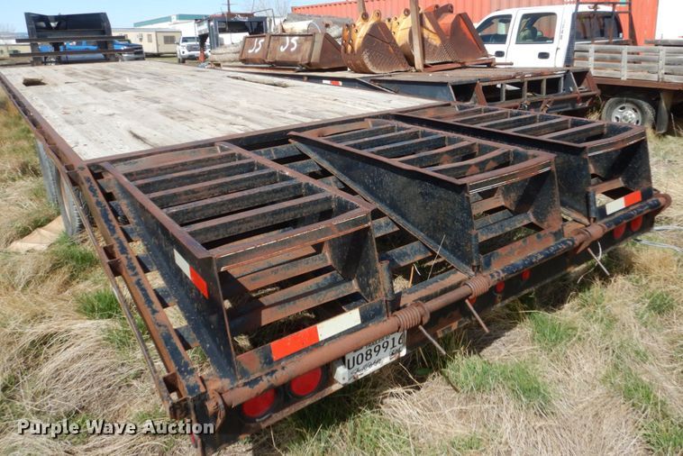 image for item IP9191 2007 Elite  equipment trailer