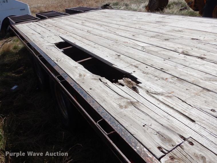 image for item IP9191 2007 Elite  equipment trailer