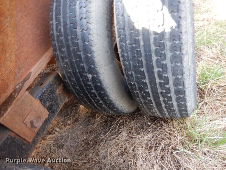 image for item IP9191 2007 Elite  equipment trailer