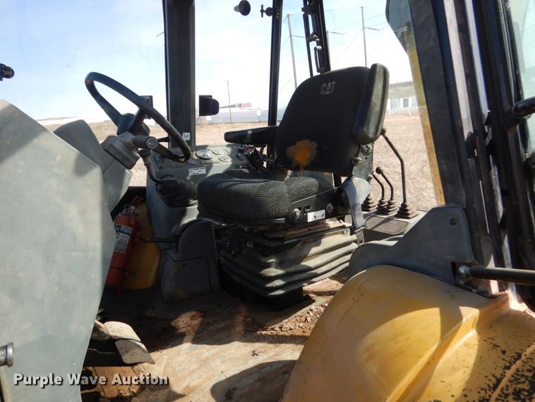 image for item IP9197 1997 Caterpillar 426C  backhoe