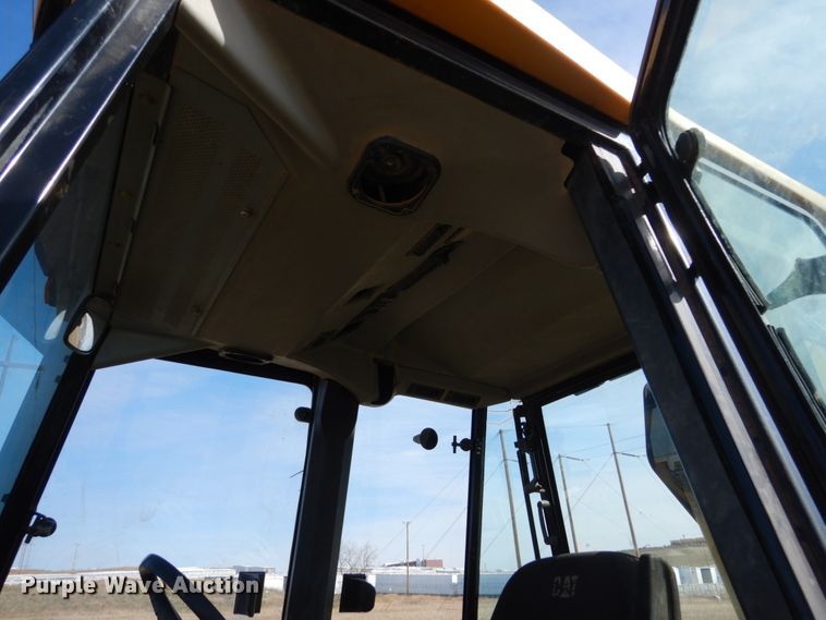 image for item IP9197 1997 Caterpillar 426C  backhoe