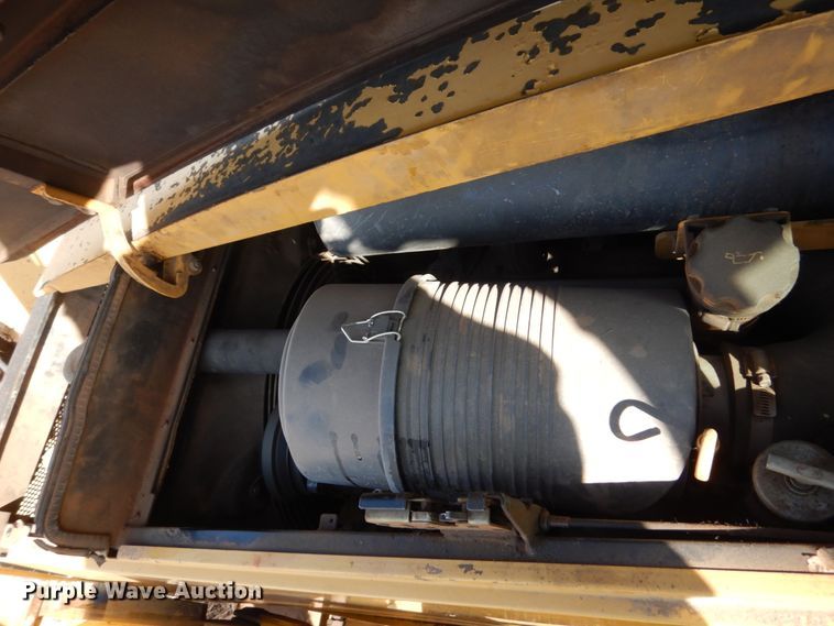 image for item IP9197 1997 Caterpillar 426C  backhoe