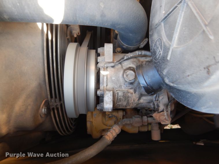 image for item IP9197 1997 Caterpillar 426C  backhoe