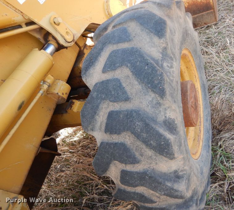 image for item IP9197 1997 Caterpillar 426C  backhoe