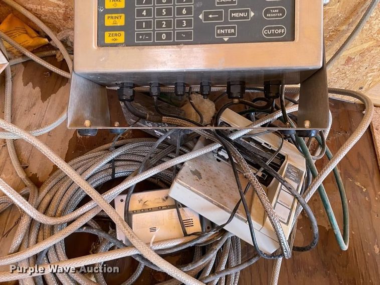 image for item IP9199 Weigh-Tronix BMS7011-100TJ75 truck scale