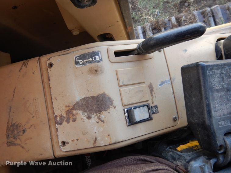 image for item IP9200 1994 Caterpillar 330L  excavator