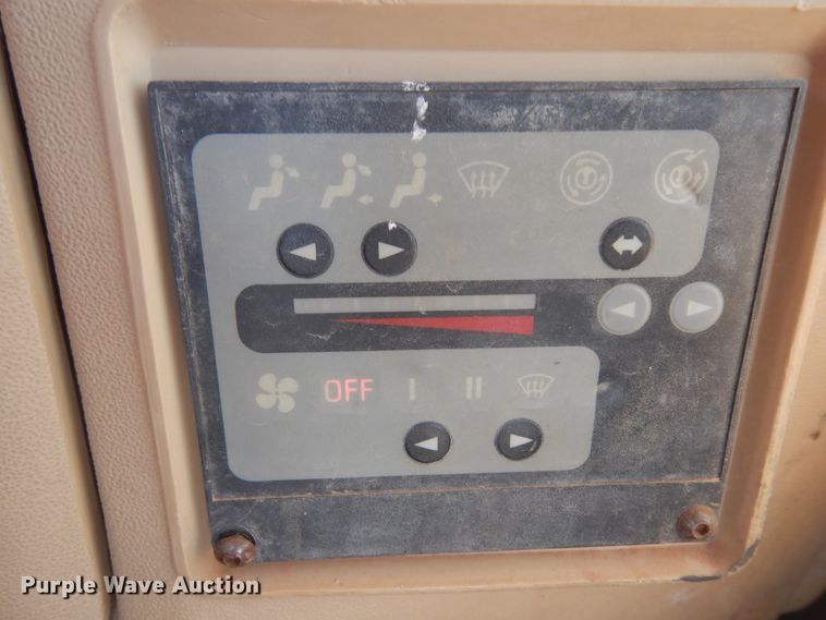 image for item IP9200 1994 Caterpillar 330L  excavator