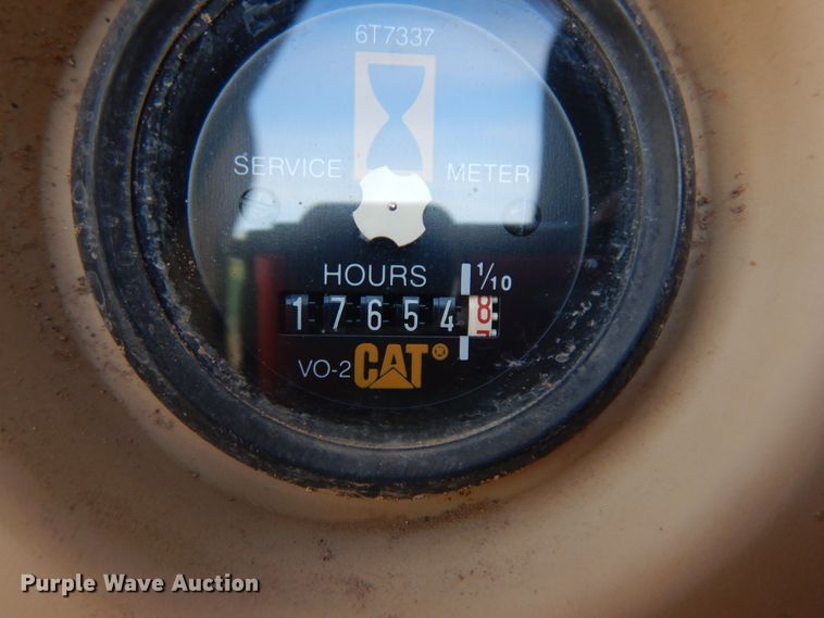 image for item IP9200 1994 Caterpillar 330L  excavator