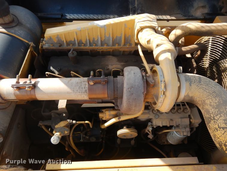 image for item IP9200 1994 Caterpillar 330L  excavator