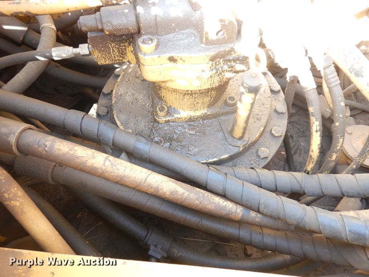 image for item IP9200 1994 Caterpillar 330L  excavator