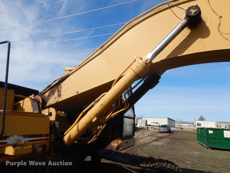 image for item IP9200 1994 Caterpillar 330L  excavator