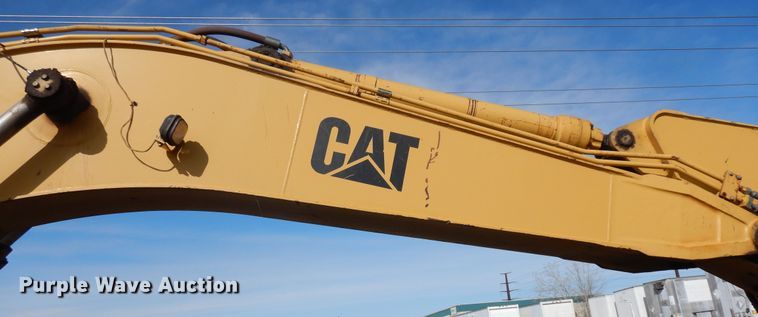 image for item IP9200 1994 Caterpillar 330L  excavator
