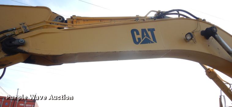 image for item IP9200 1994 Caterpillar 330L  excavator