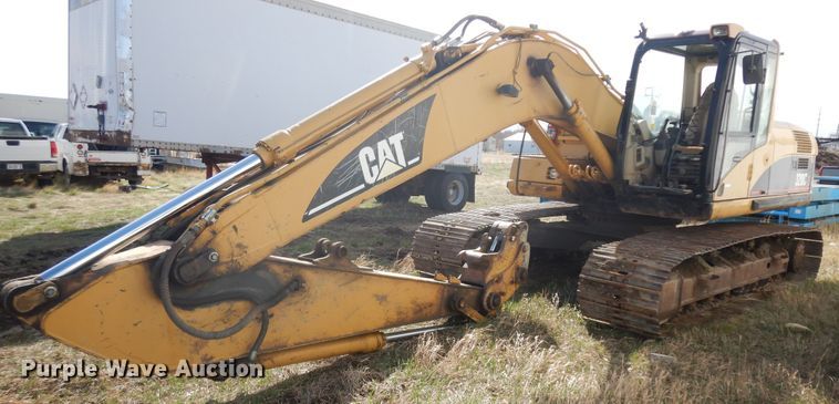image for item IP9201 2001 Caterpillar 320CL  excavator