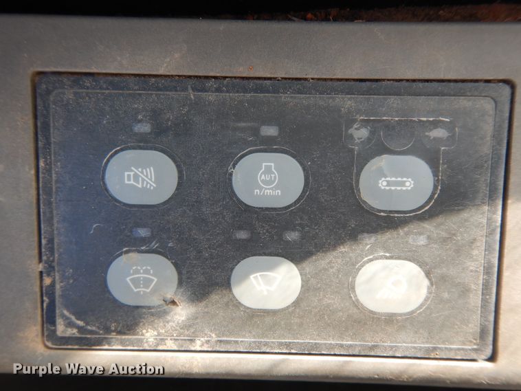 image for item IP9201 2001 Caterpillar 320CL  excavator