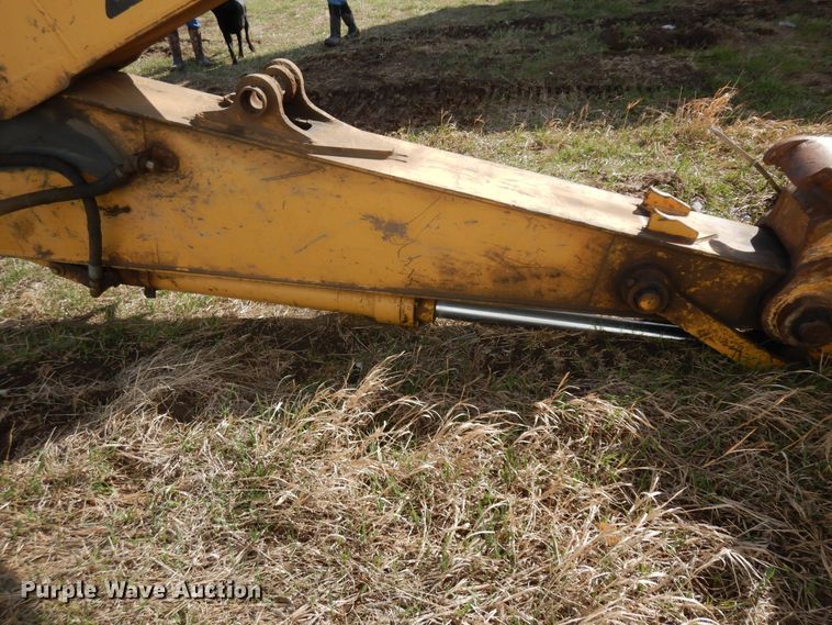 image for item IP9201 2001 Caterpillar 320CL  excavator