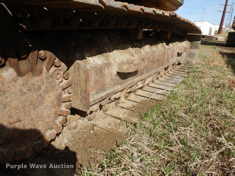 image for item IP9201 2001 Caterpillar 320CL  excavator