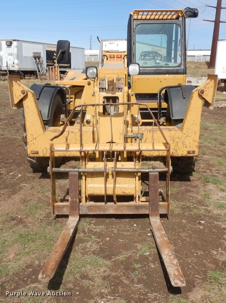 image for item IP9204 1998 Caterpillar TH63  telehandler