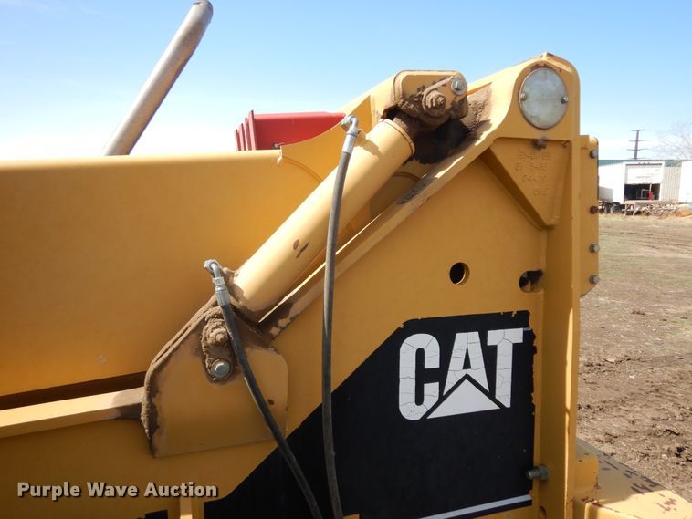 image for item IP9204 1998 Caterpillar TH63  telehandler
