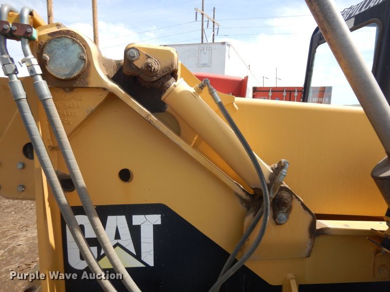 image for item IP9204 1998 Caterpillar TH63  telehandler