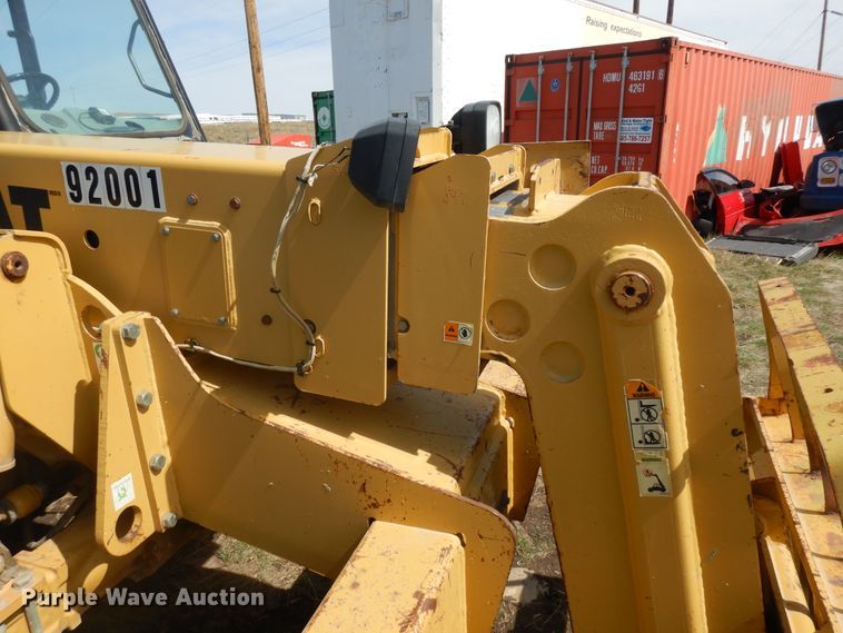 image for item IP9204 1998 Caterpillar TH63  telehandler