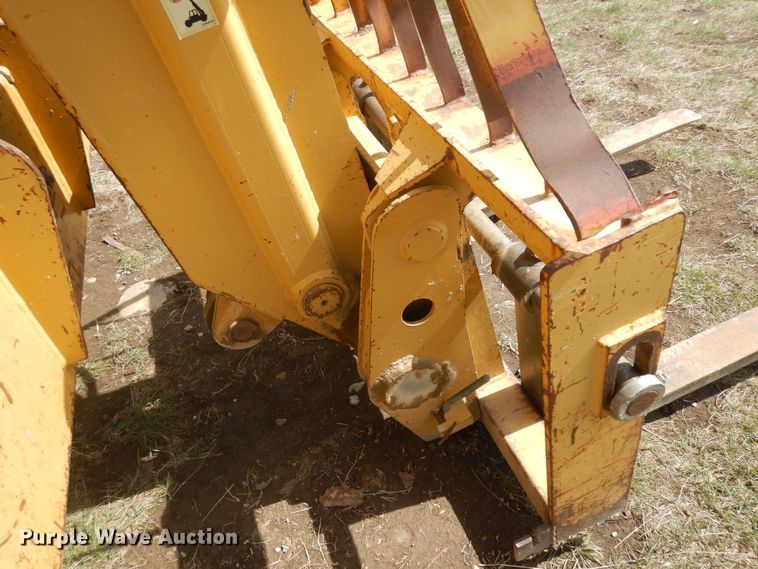 image for item IP9204 1998 Caterpillar TH63  telehandler