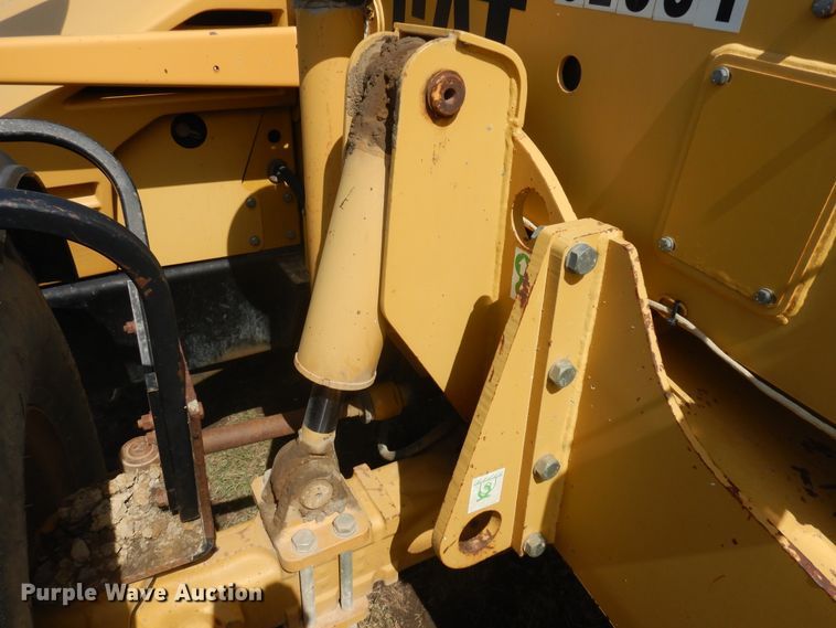 image for item IP9204 1998 Caterpillar TH63  telehandler