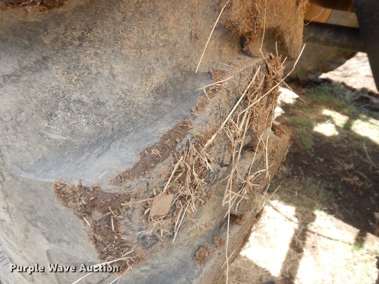 image for item IP9204 1998 Caterpillar TH63  telehandler