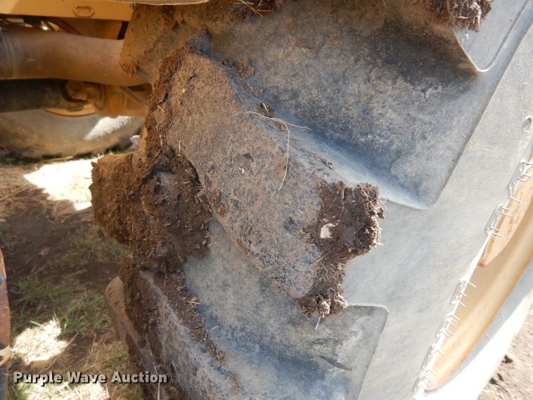 image for item IP9204 1998 Caterpillar TH63  telehandler