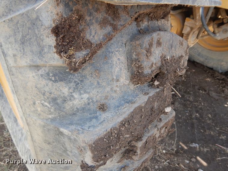 image for item IP9204 1998 Caterpillar TH63  telehandler